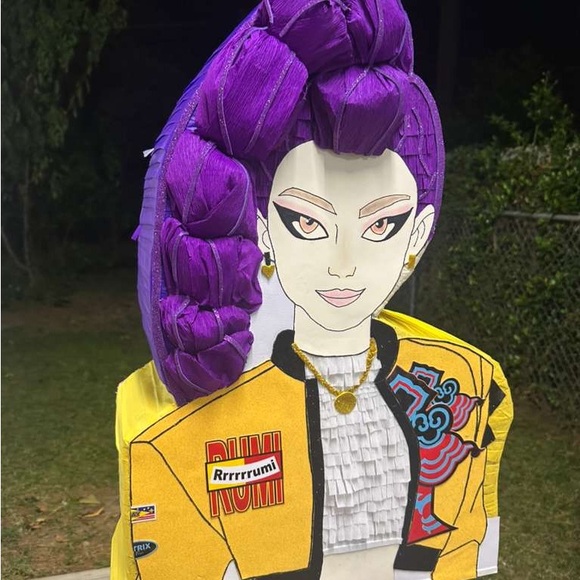 Piñata demon hunters (RUMÍ) - Picture 2 of 10